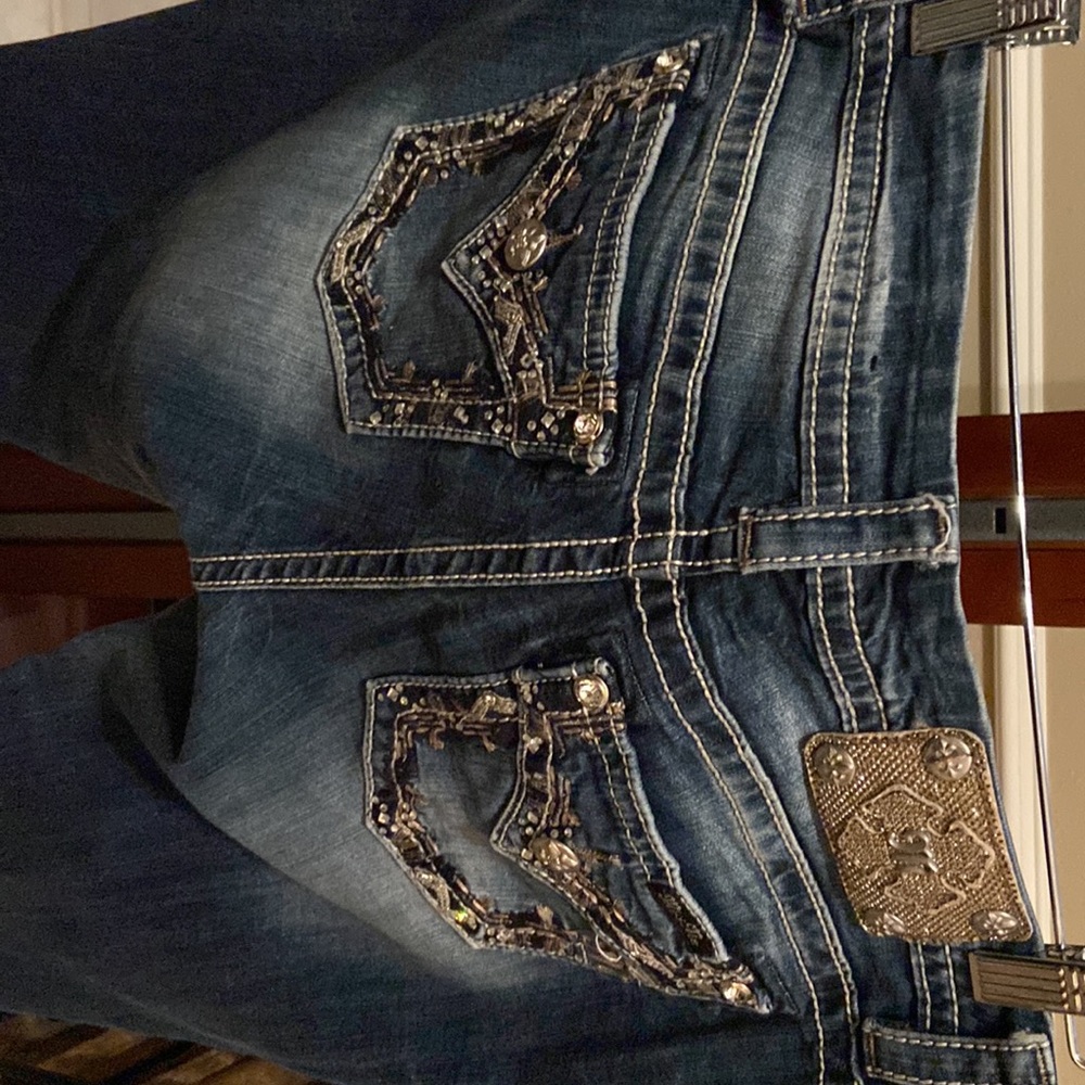 Miss Me. 30. Mid-rise  31 inseam - Picture 3 of 4